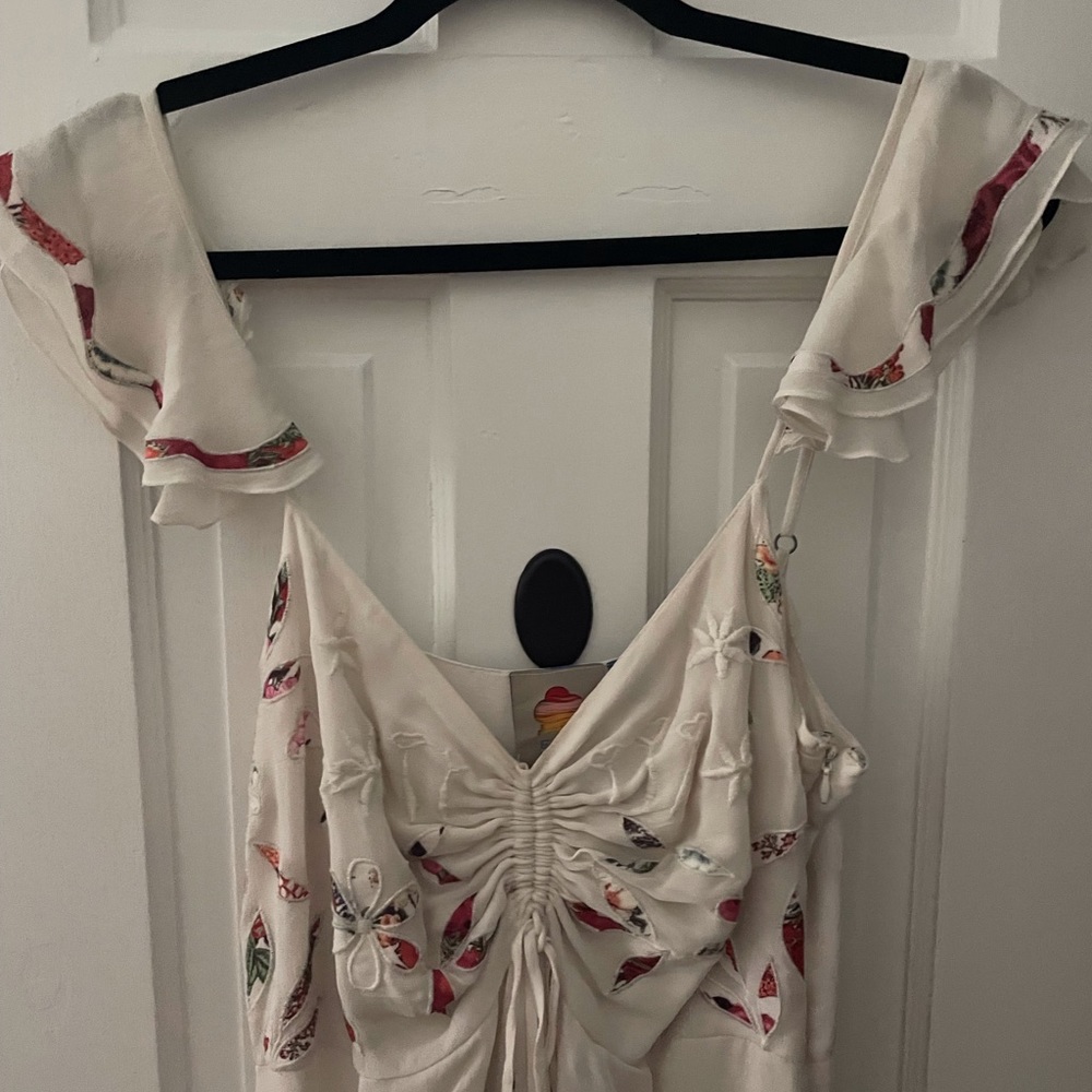 White farm rio maxi with flower detail size 12 - Picture 6 of 11
